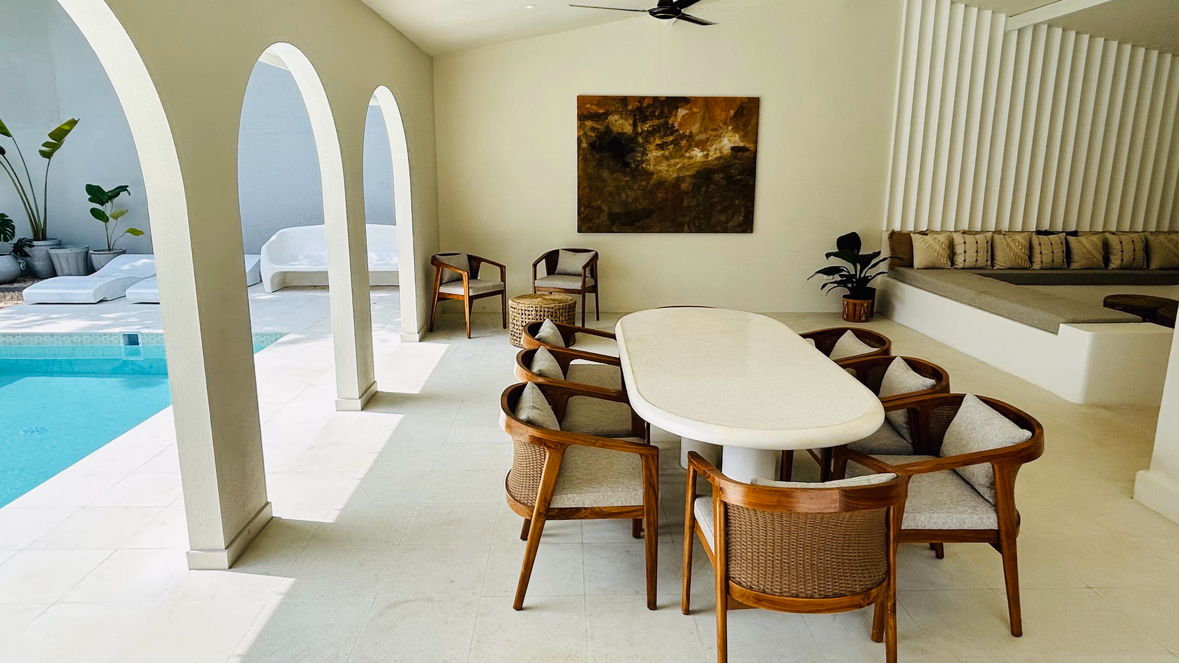 K1 Villa - Poolside